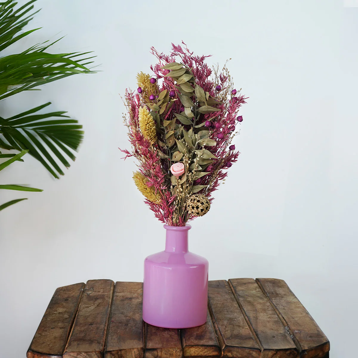 Petal Kiss Glass Vase with Flowers