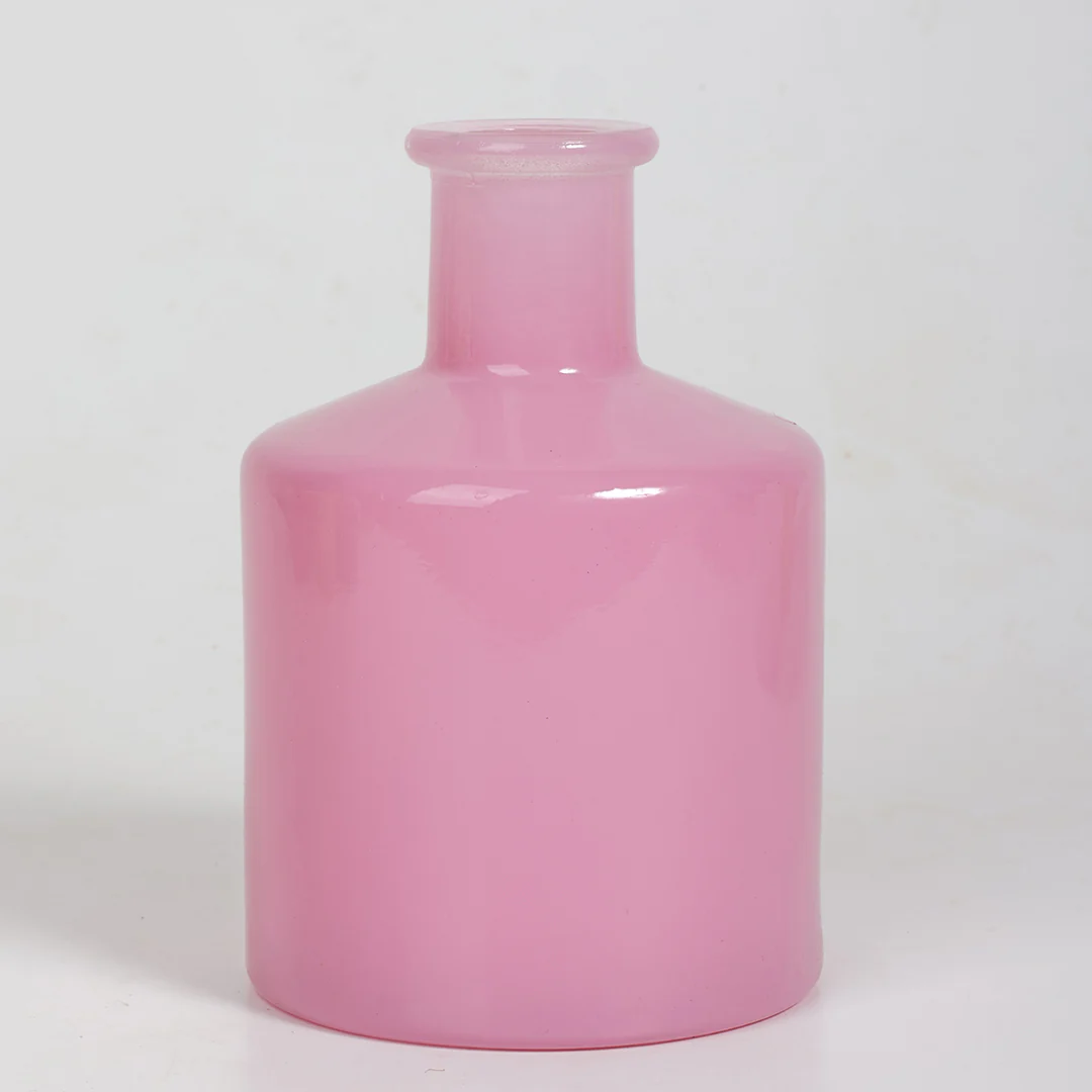 Petal Kiss Glass Vase with Flowers - Image 5