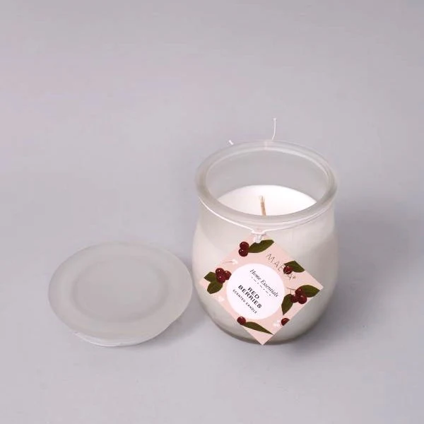 Red Berries Frosted 10 Oz Candle - Image 4