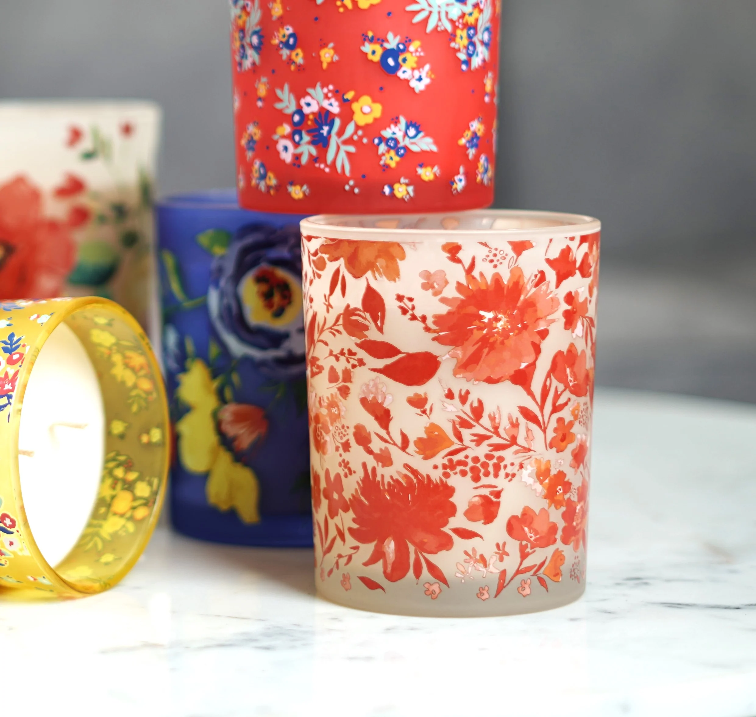 Red Mango Scented Candle - Image 3