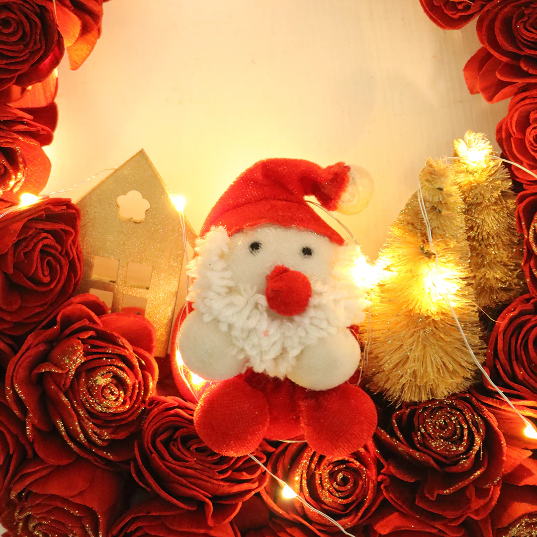 Red Rose Lit Christmas Wreath - Image 6
