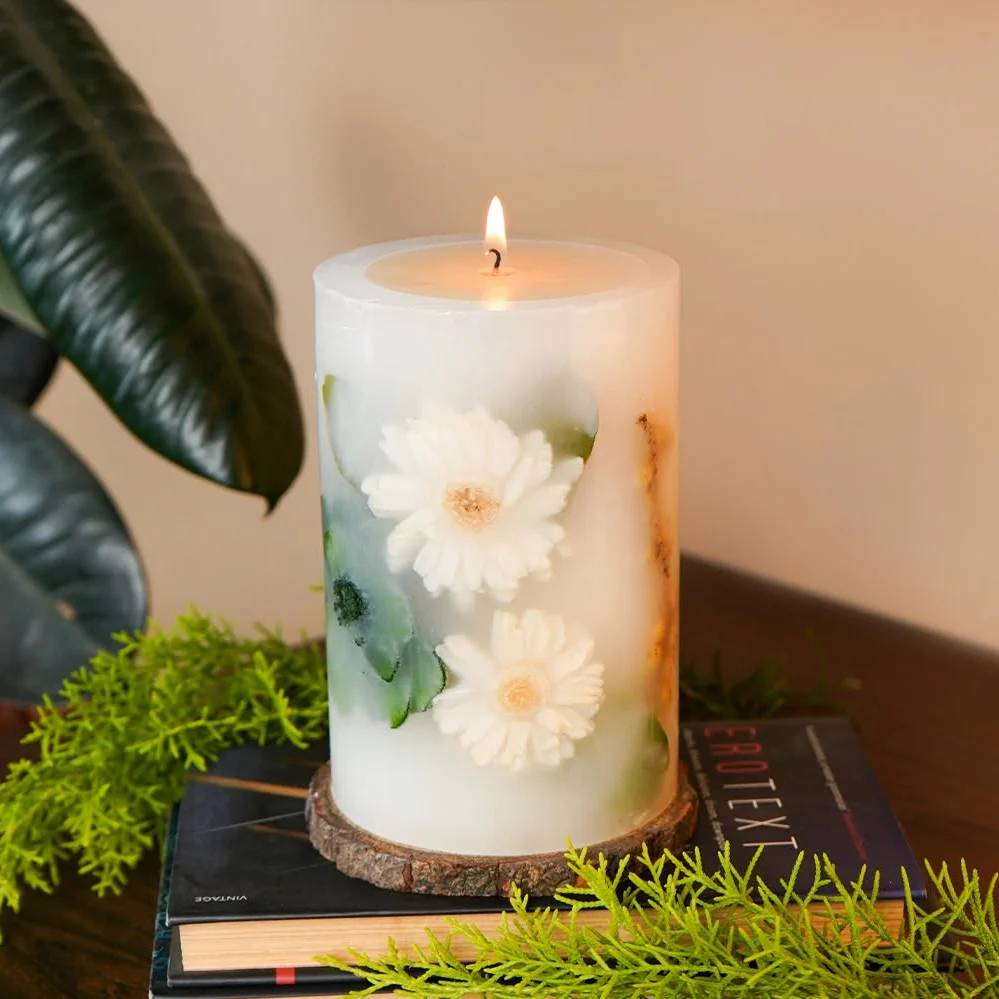 Snow Freesia Botanical Candle - Image 3
