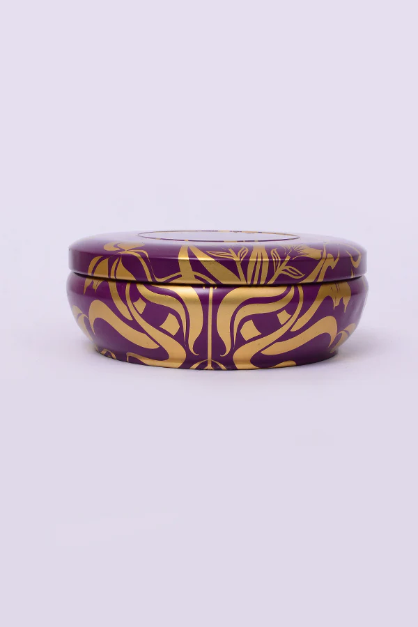 Soft Suede & Vetiver Scented Tin Candle - Image 4